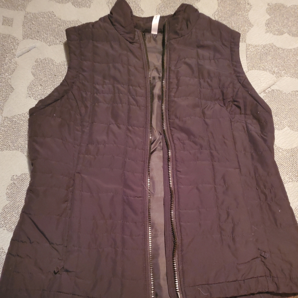 Sleeveless vest